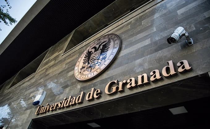 Universidad de Granada Logo